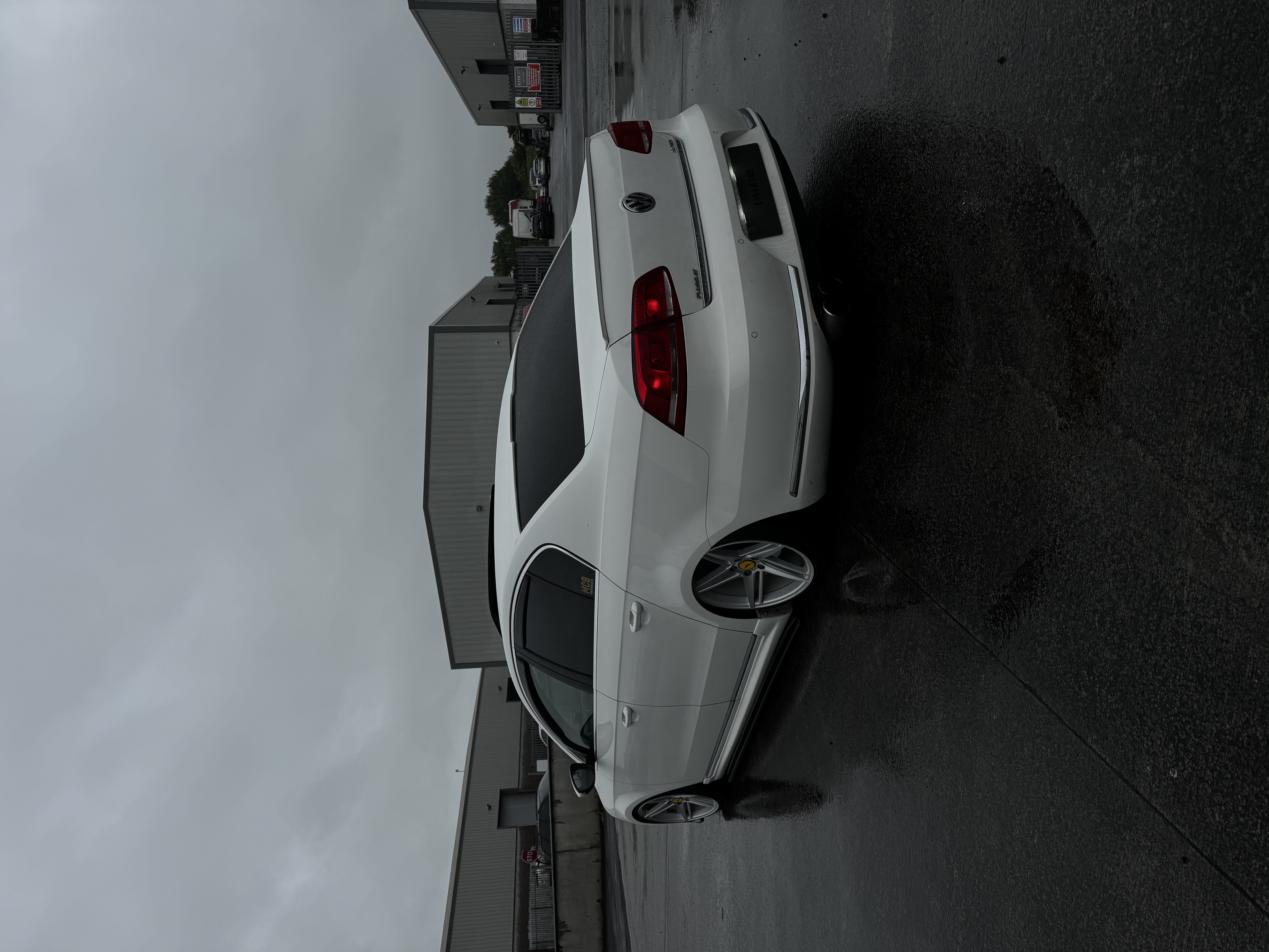 VOLKSWAGEN PASSAT B7