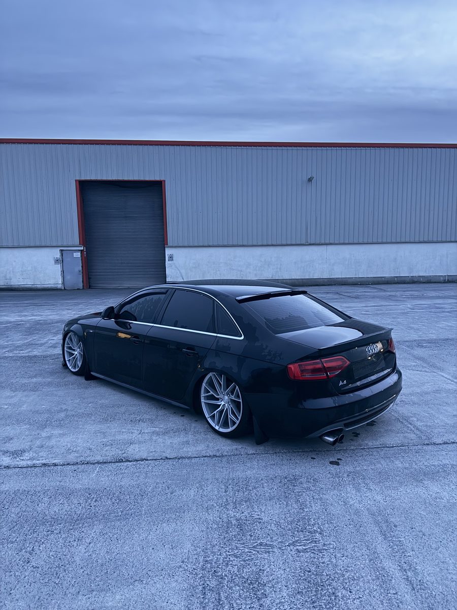 AUDI A4 B8